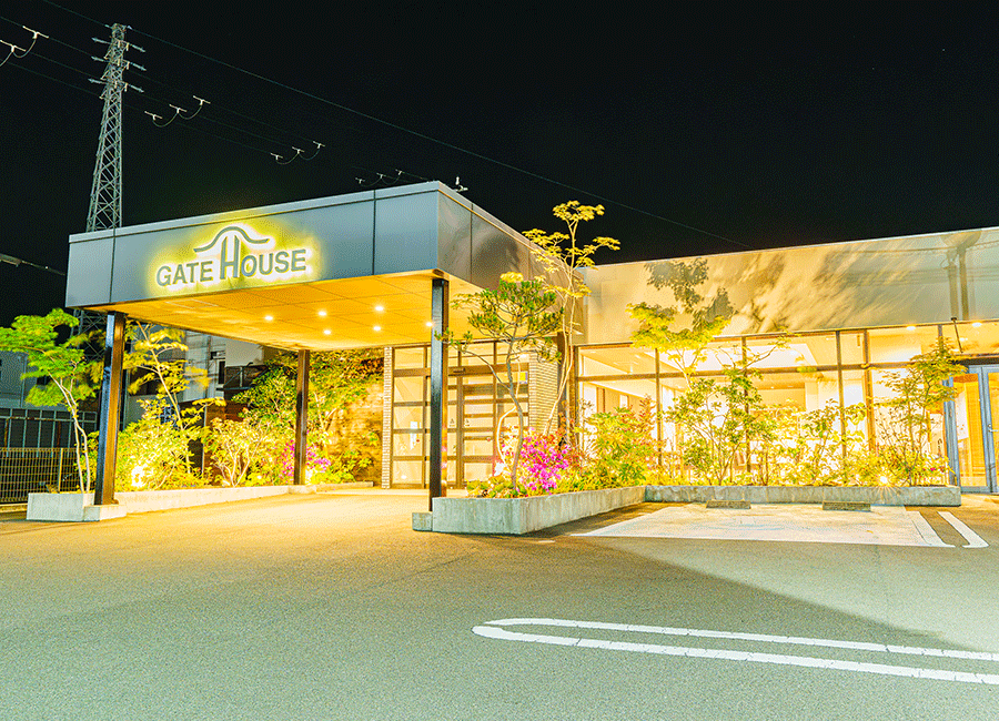 夜外観